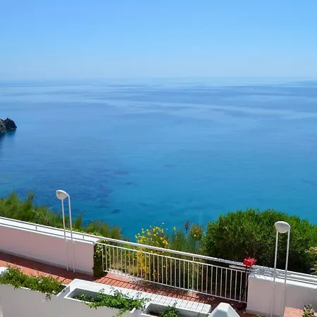 Maridea - Cave Ponza