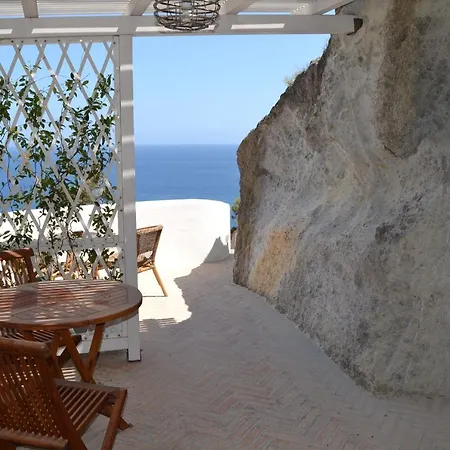 Maridea - Cave Apartment Ponza